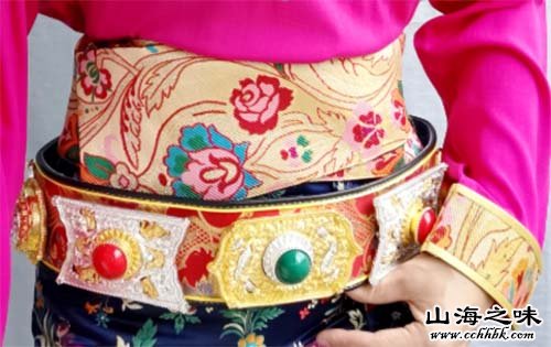类乌齐藏装配饰－西藏自治区昌都市